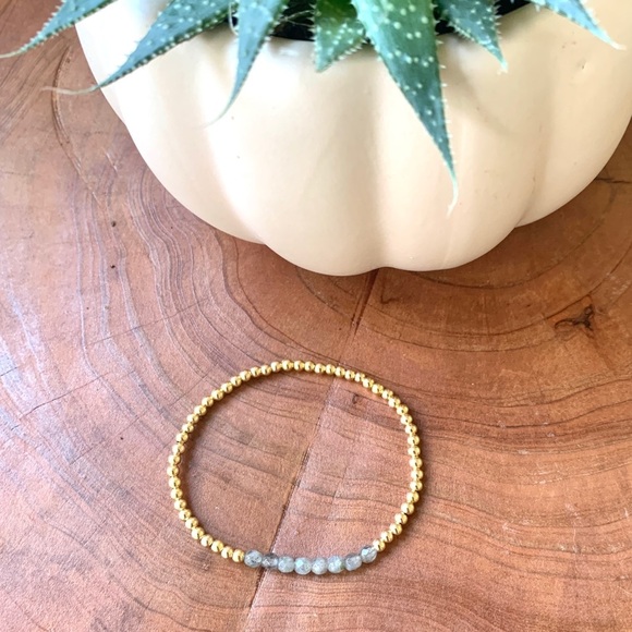 Gold Filled Ball 3mm Stretchy Labradorite Bracelet - Picture 2 of 2